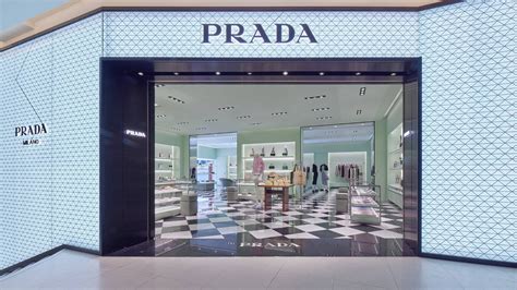 prada castellana|Así es la nueva y lujosa boutique de Prada en El Corte Inglés de .